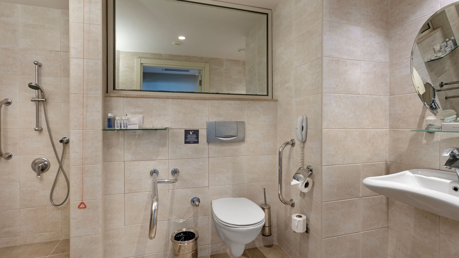 rooms-handicapped-room