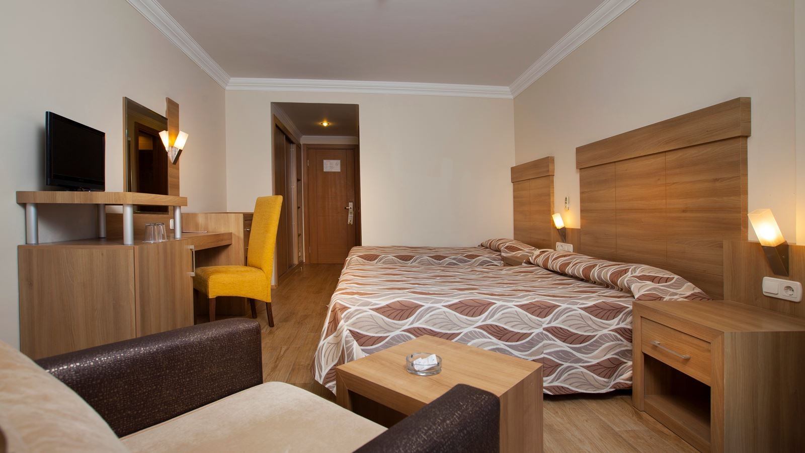 rooms-standard-room