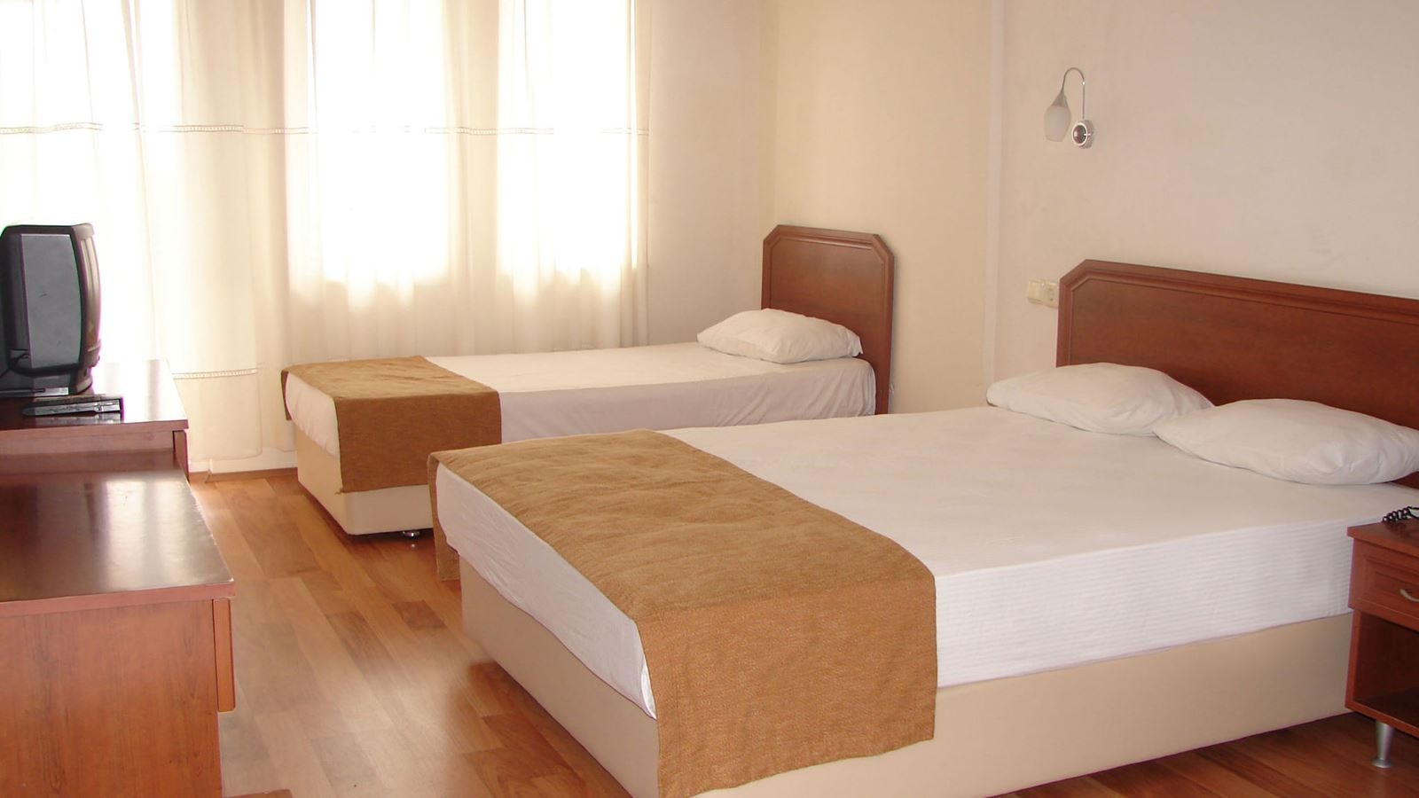 rooms-standard-room