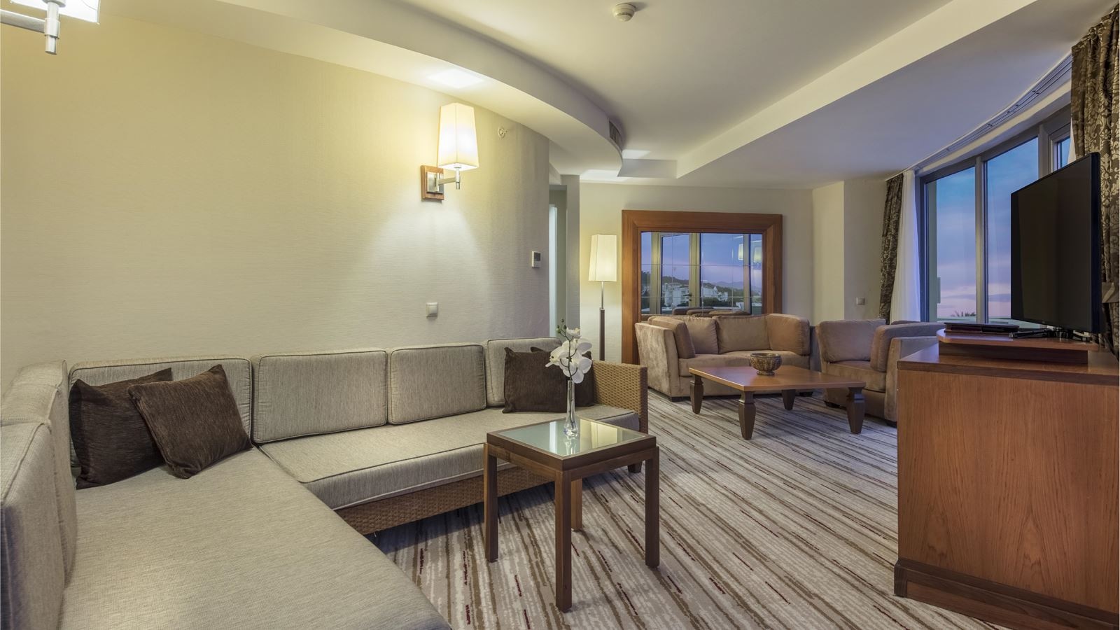 rooms-king-suite