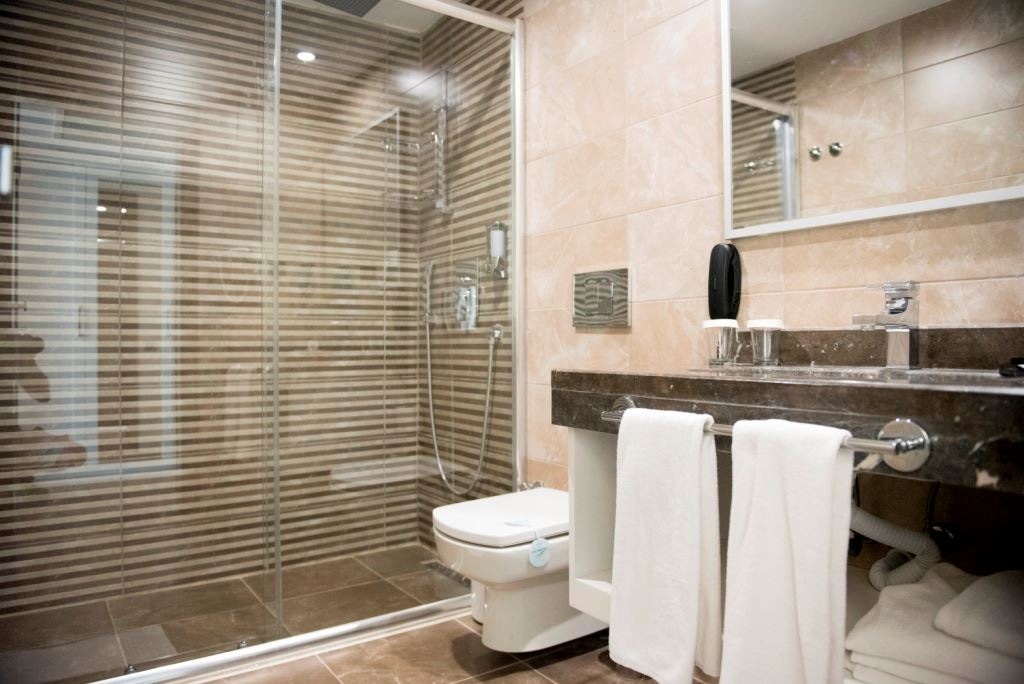 rooms-family-room