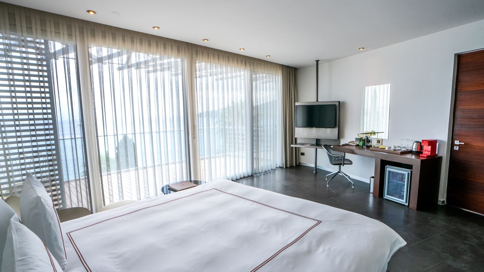 rooms-suite-room