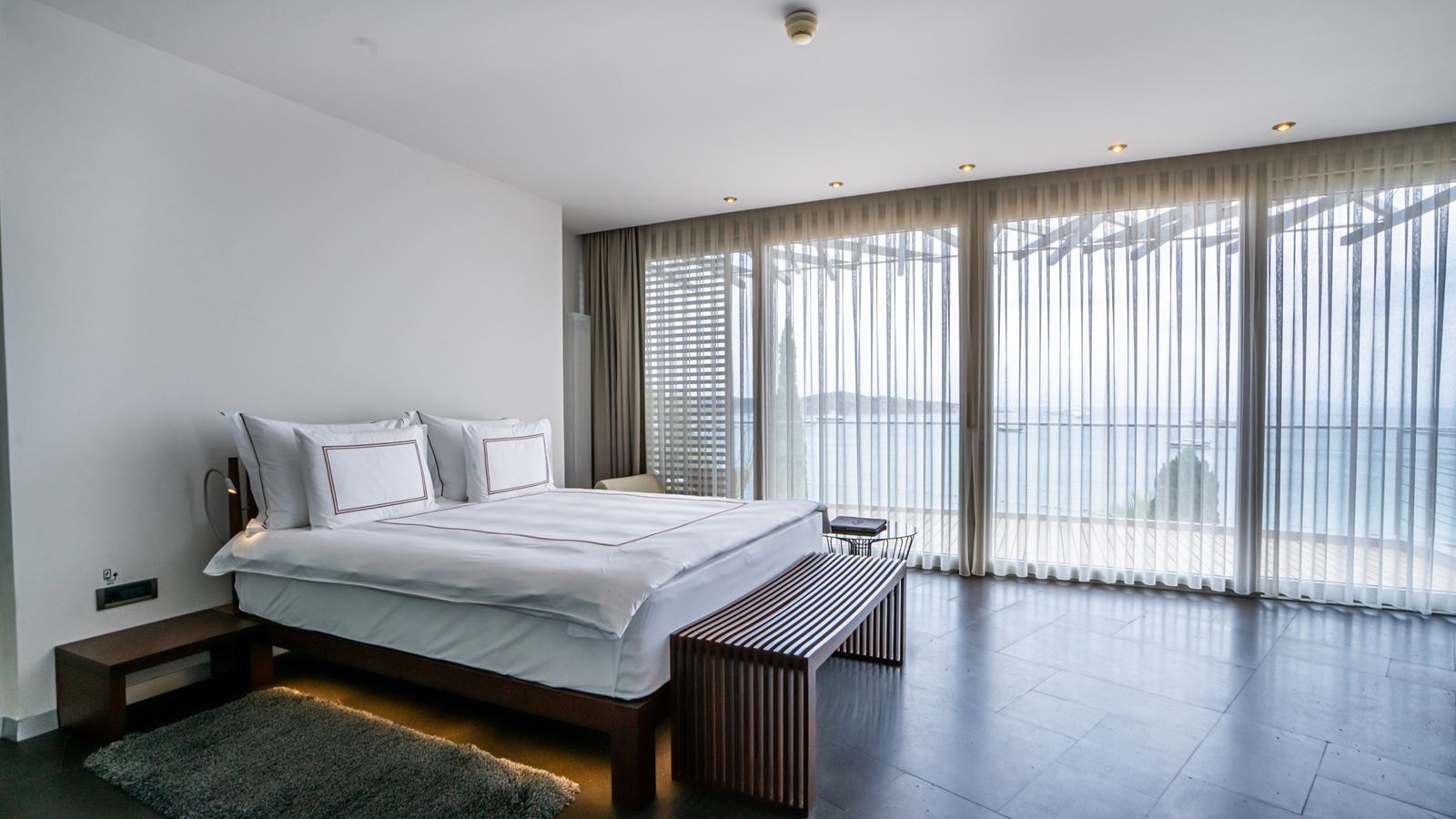 rooms-suite-room