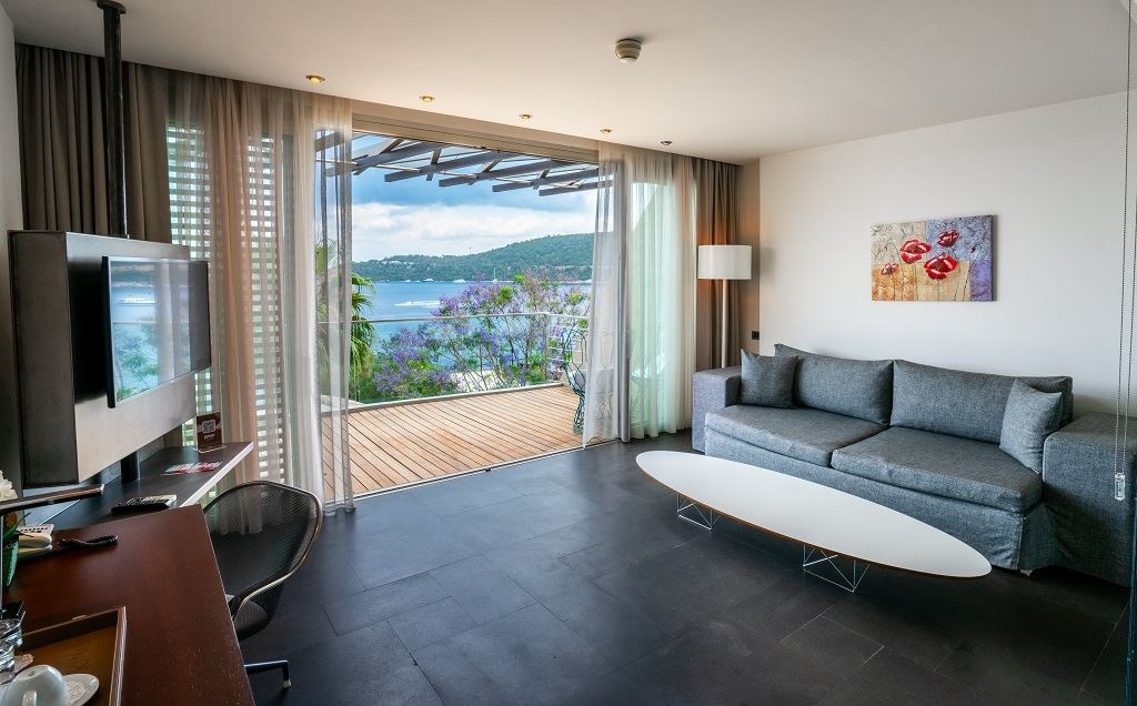 rooms-suite-room