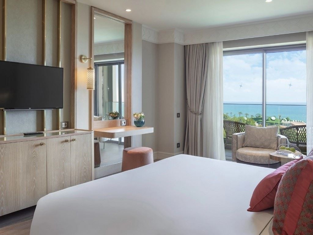 rooms-superior-sea-view-with-jacuzzi