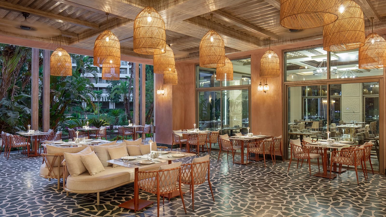 restaurants-hayat-restaurant