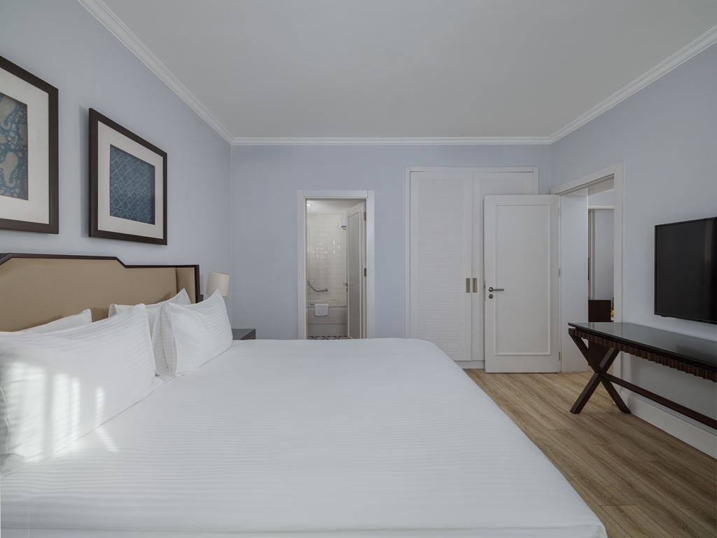rooms-star-swim-up