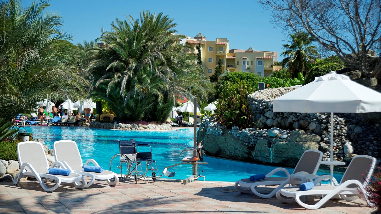 pools-outdoor-pool
