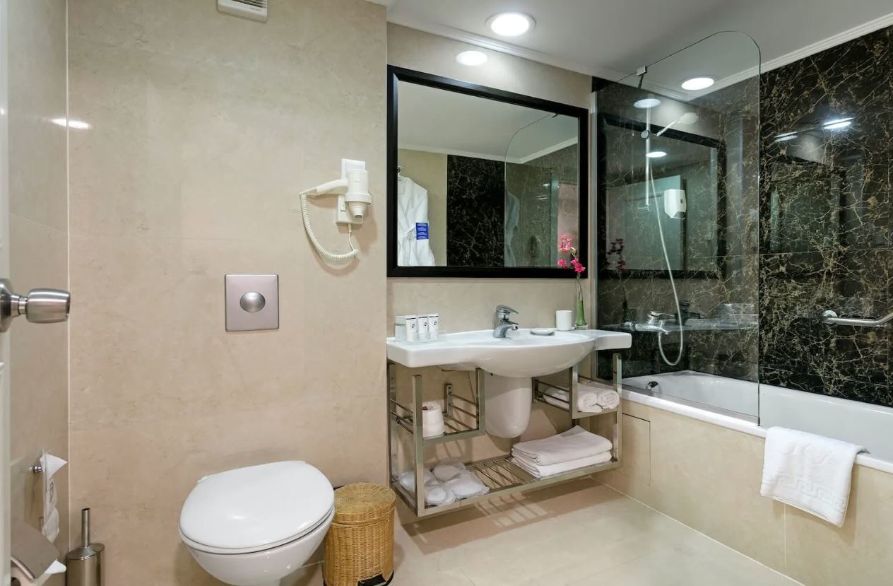 rooms-family-room