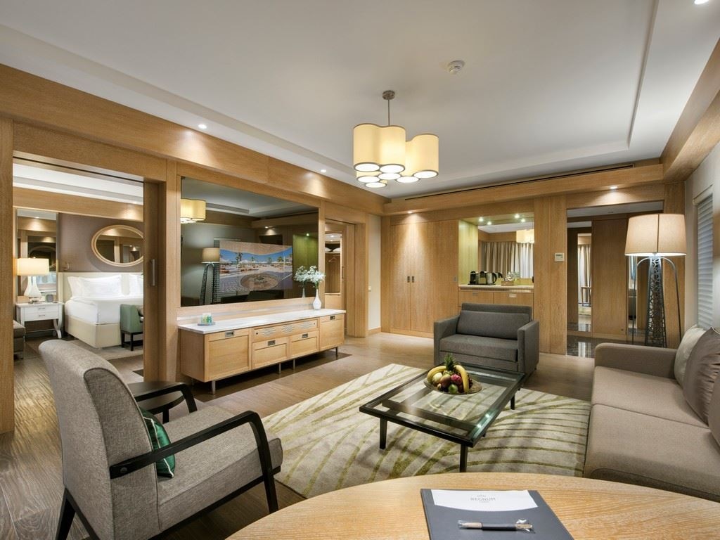 rooms-pearl-pool-suite