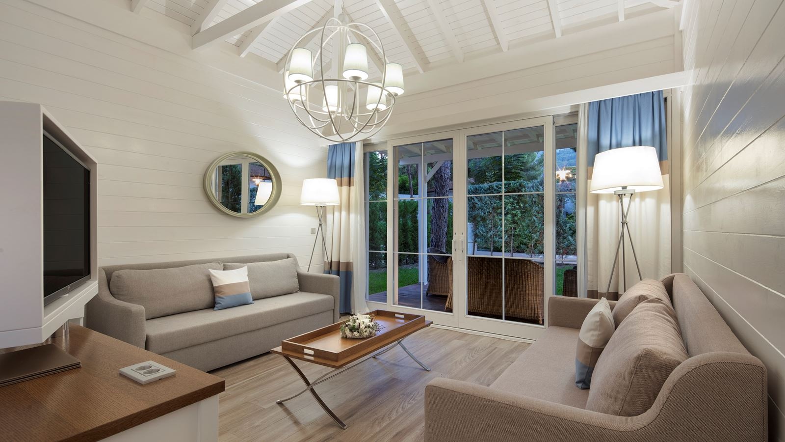 rooms-cedar-house-forest-view