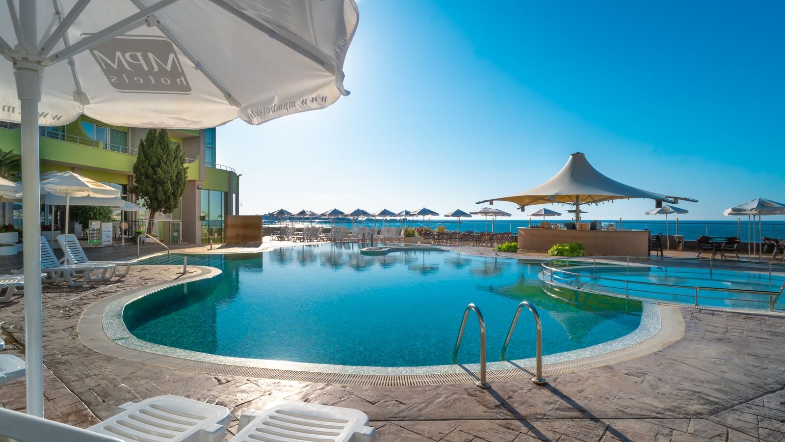pools-outdoor-pool