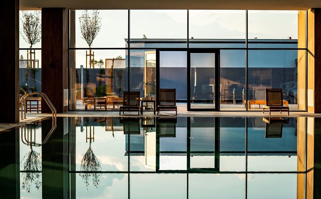 pools-indoor-pool