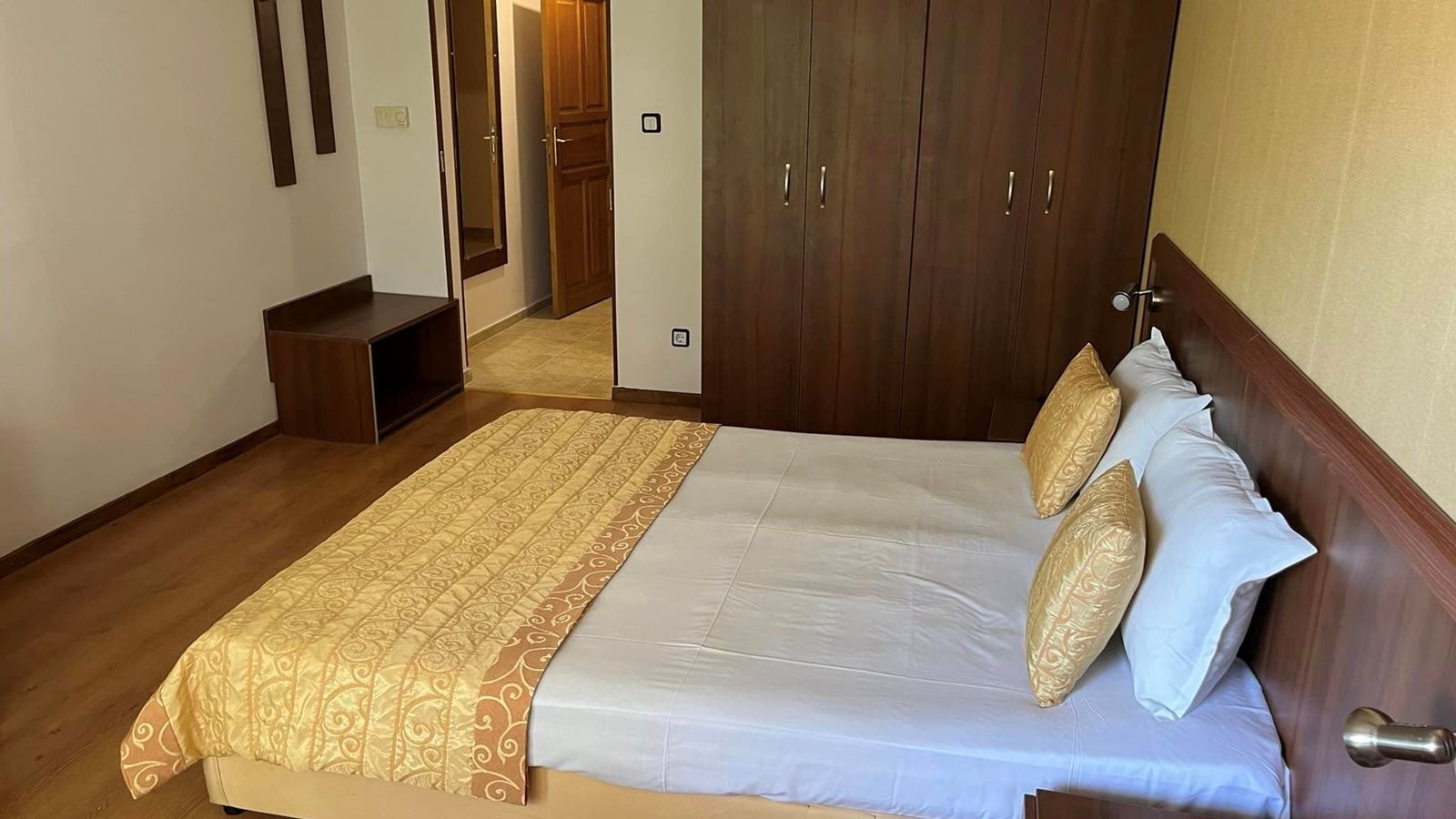 rooms-twin-superior-room-balcony