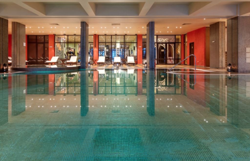 pools-indoor-pool