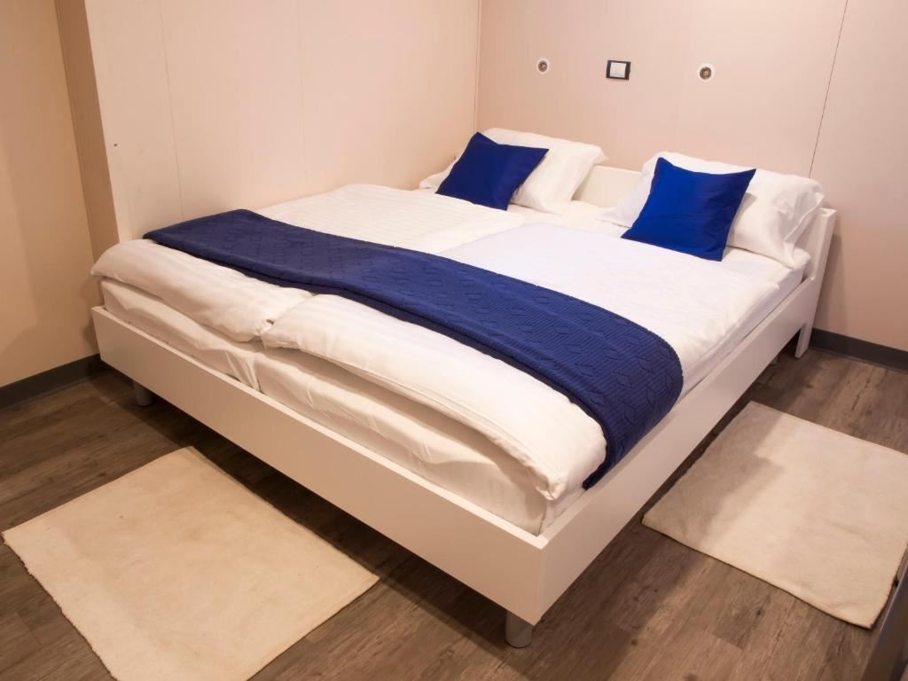 rooms-double-room