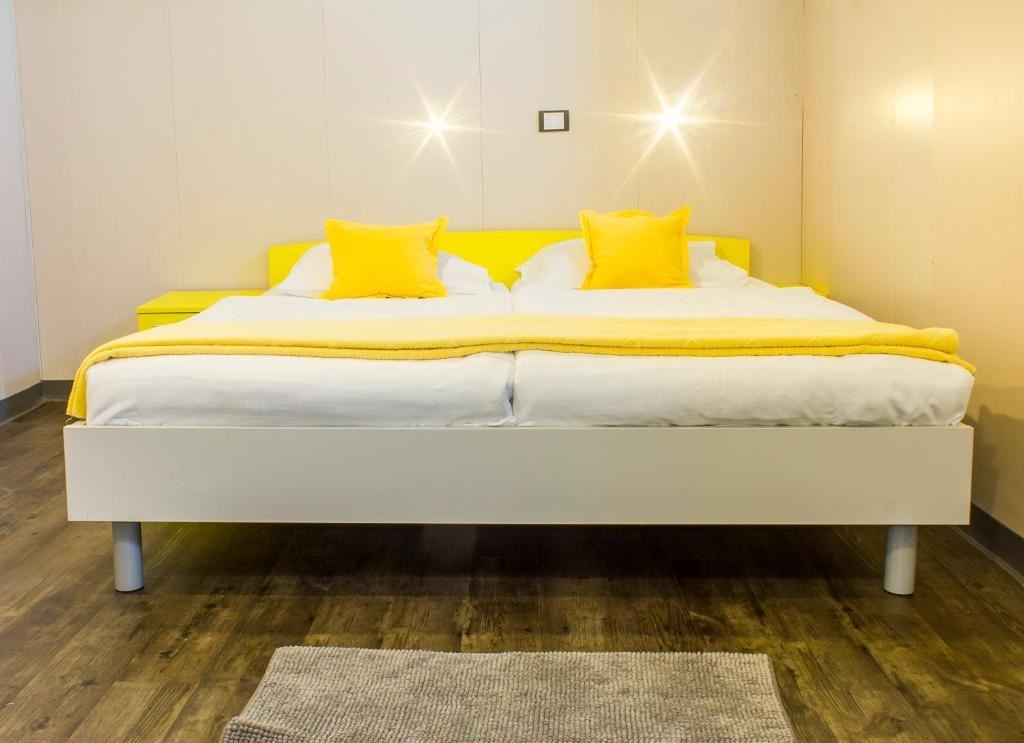rooms-triple-room