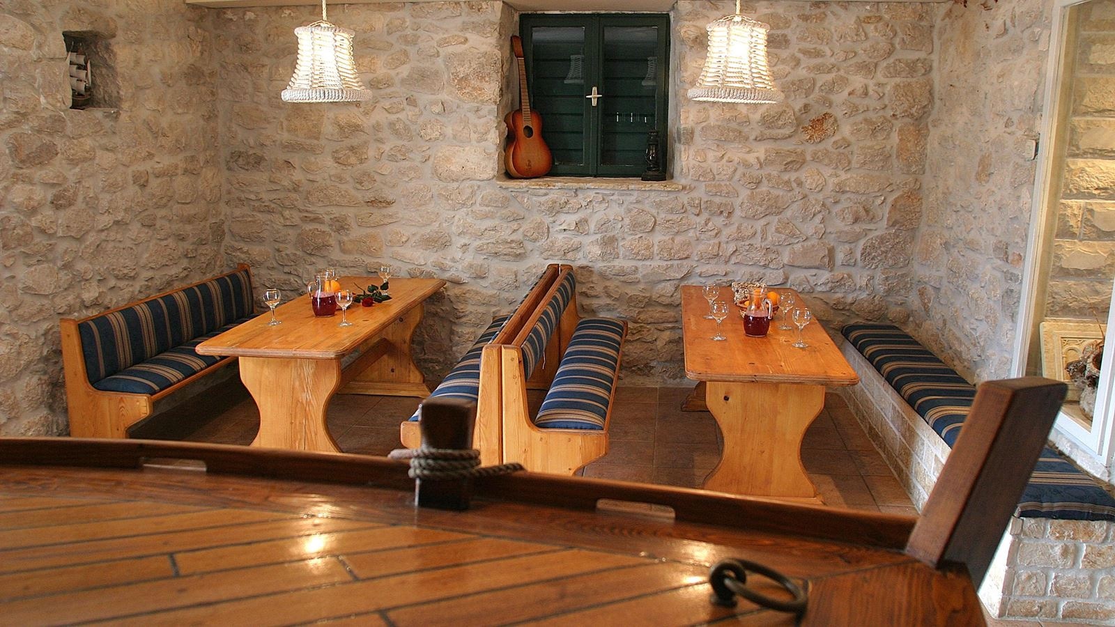 restaurants-restaurants