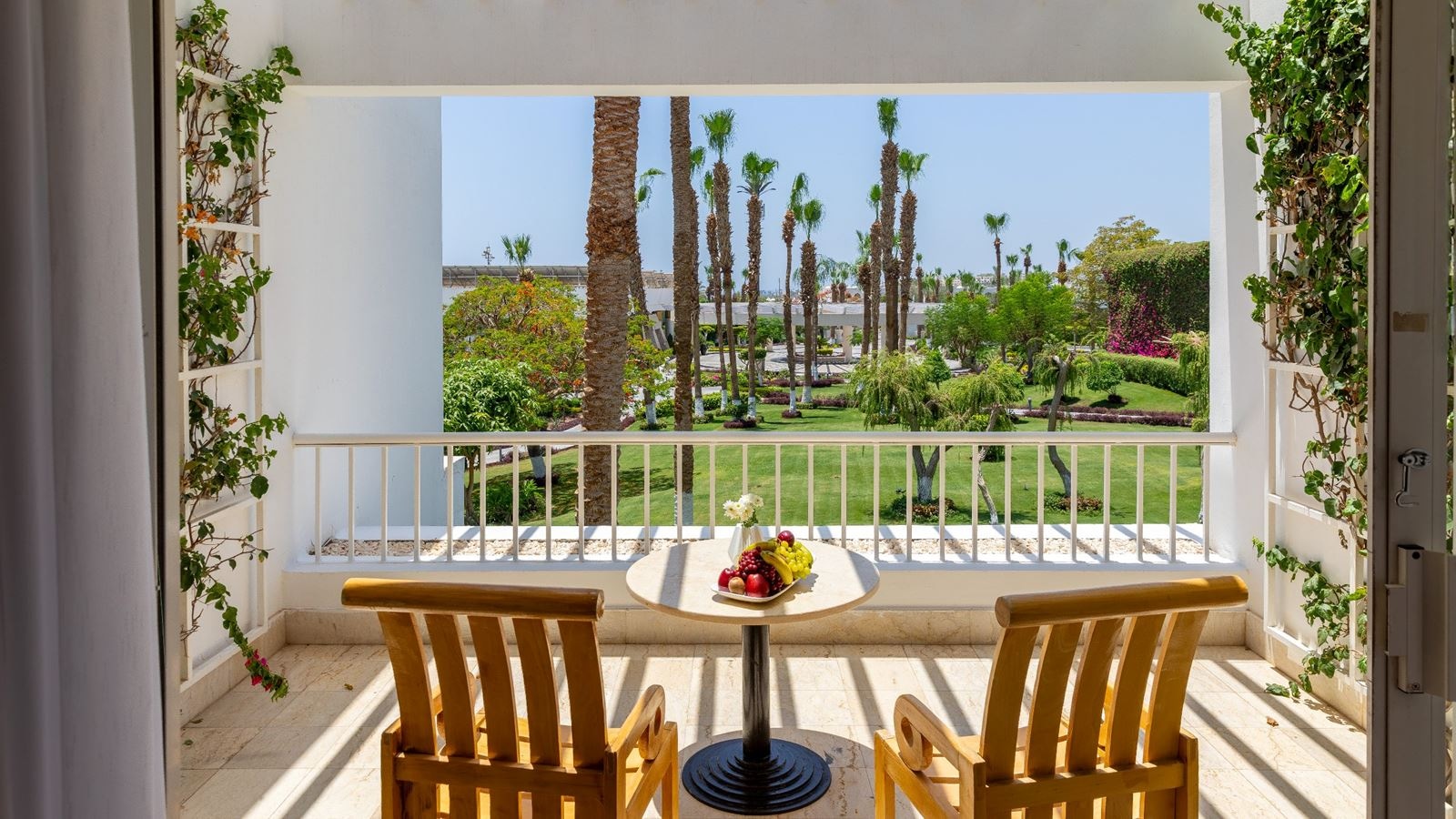 rooms-deluxe-garden-view