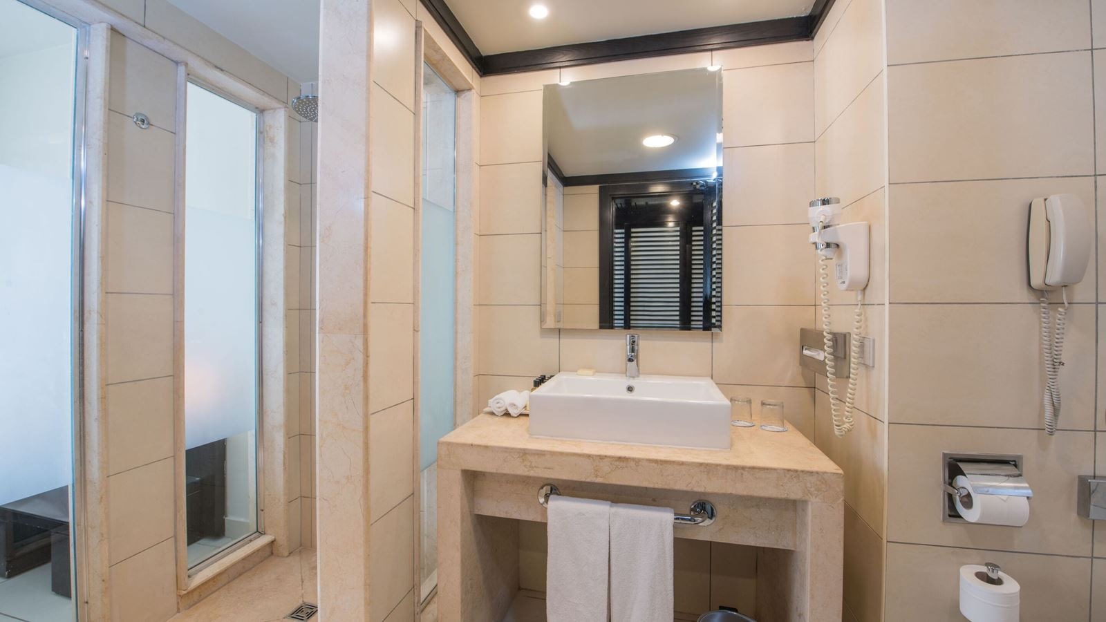 rooms-superior-pool