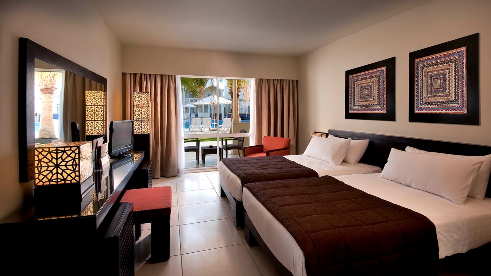 rooms-superior-pool