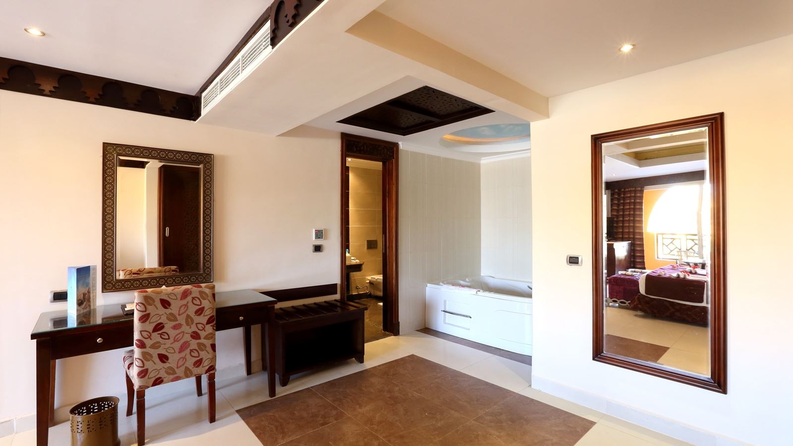 rooms-royal-suite