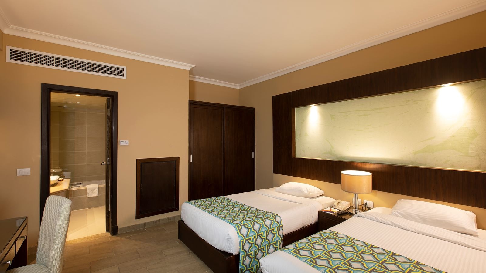rooms-family-room