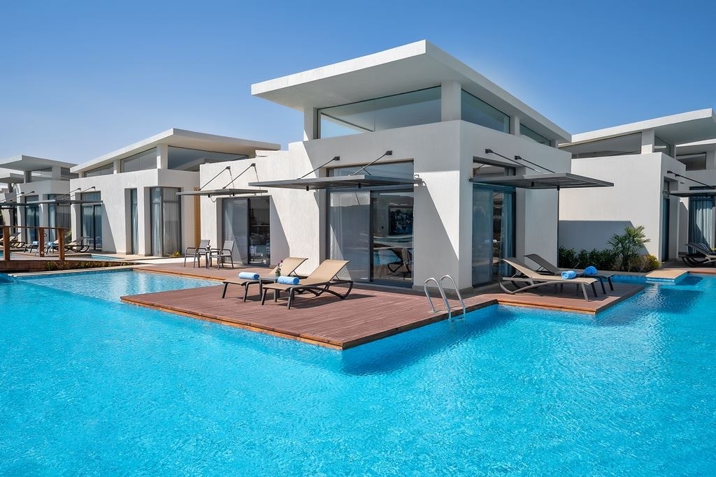 rooms-pool-villa