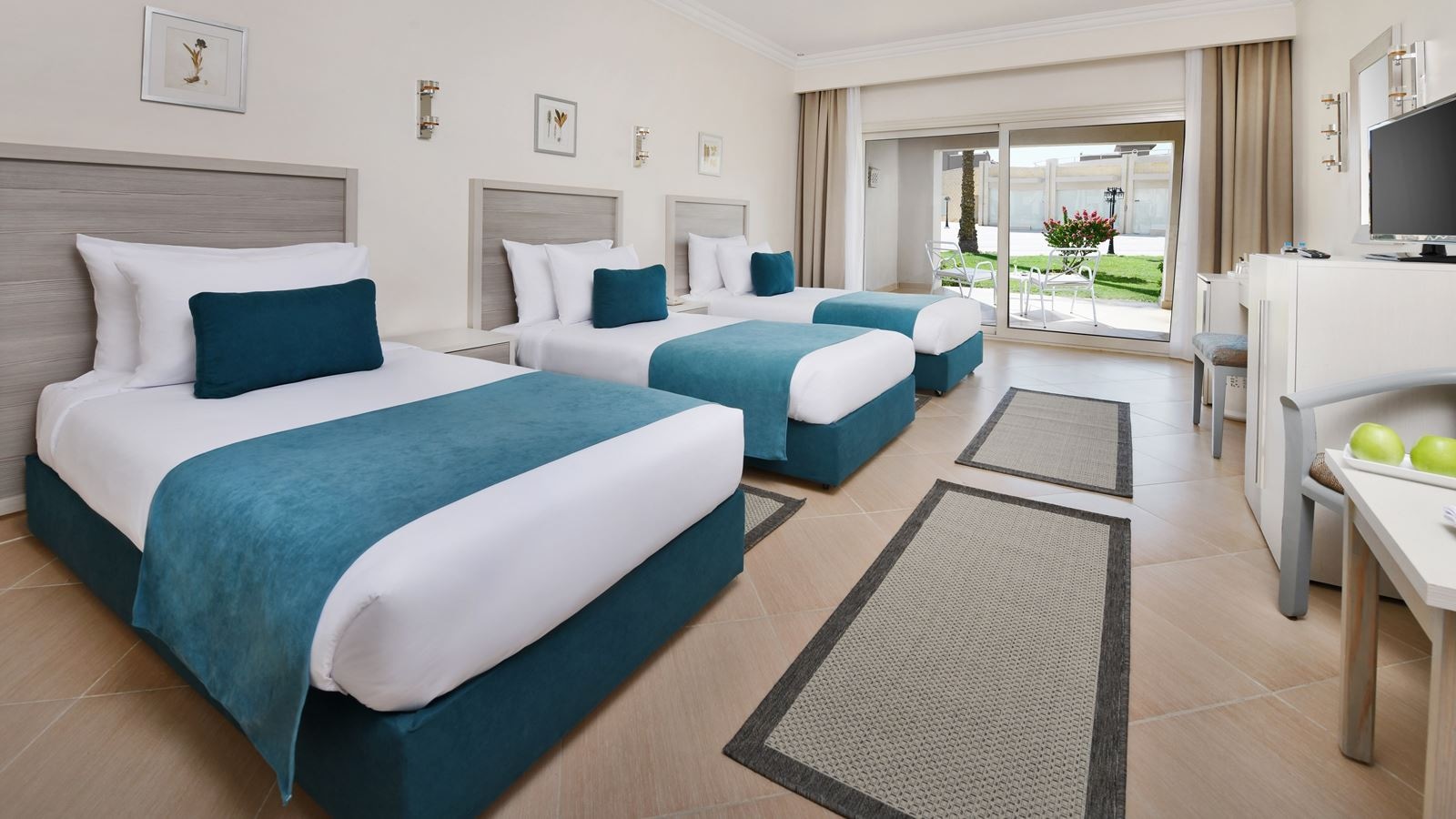 rooms-superior-family-triple-garden-view