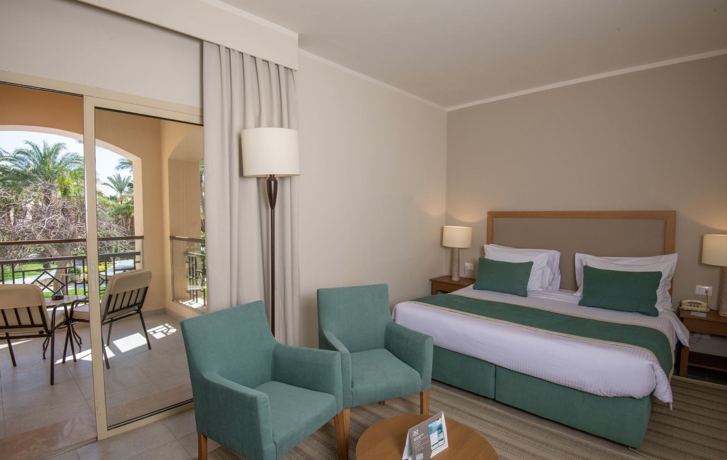 rooms-superior-room-garden-view-queen-bed