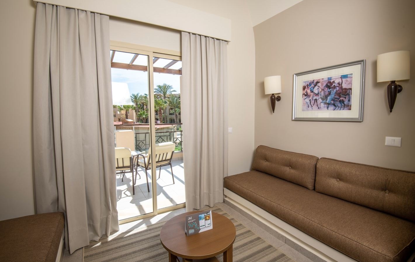 rooms-family-deluxe-room-garden-view-queen-bed