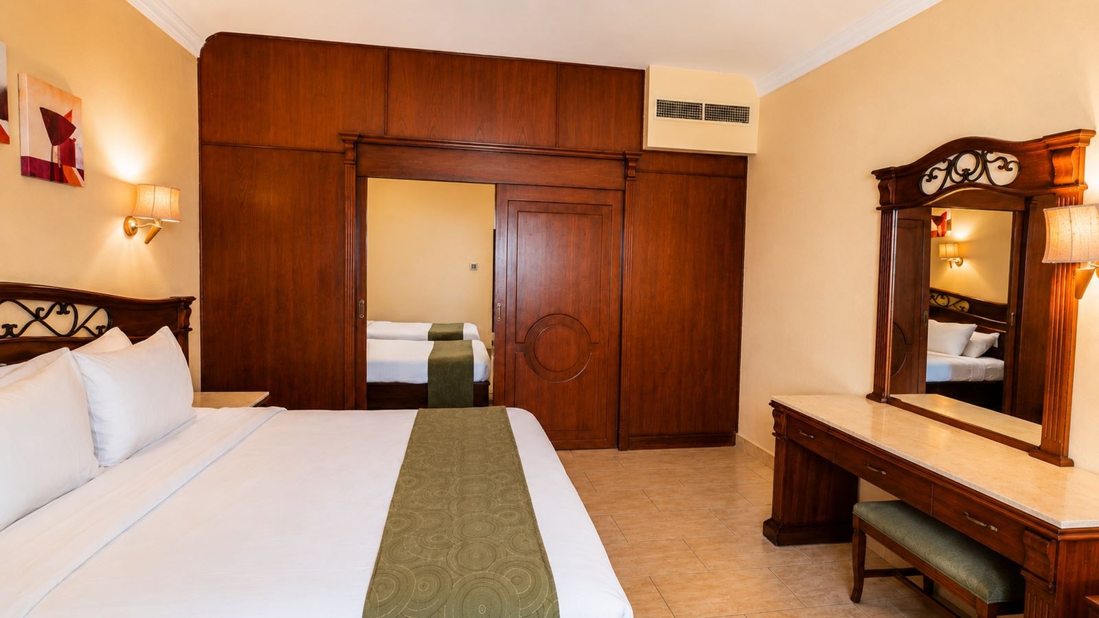 rooms-family-partition-room