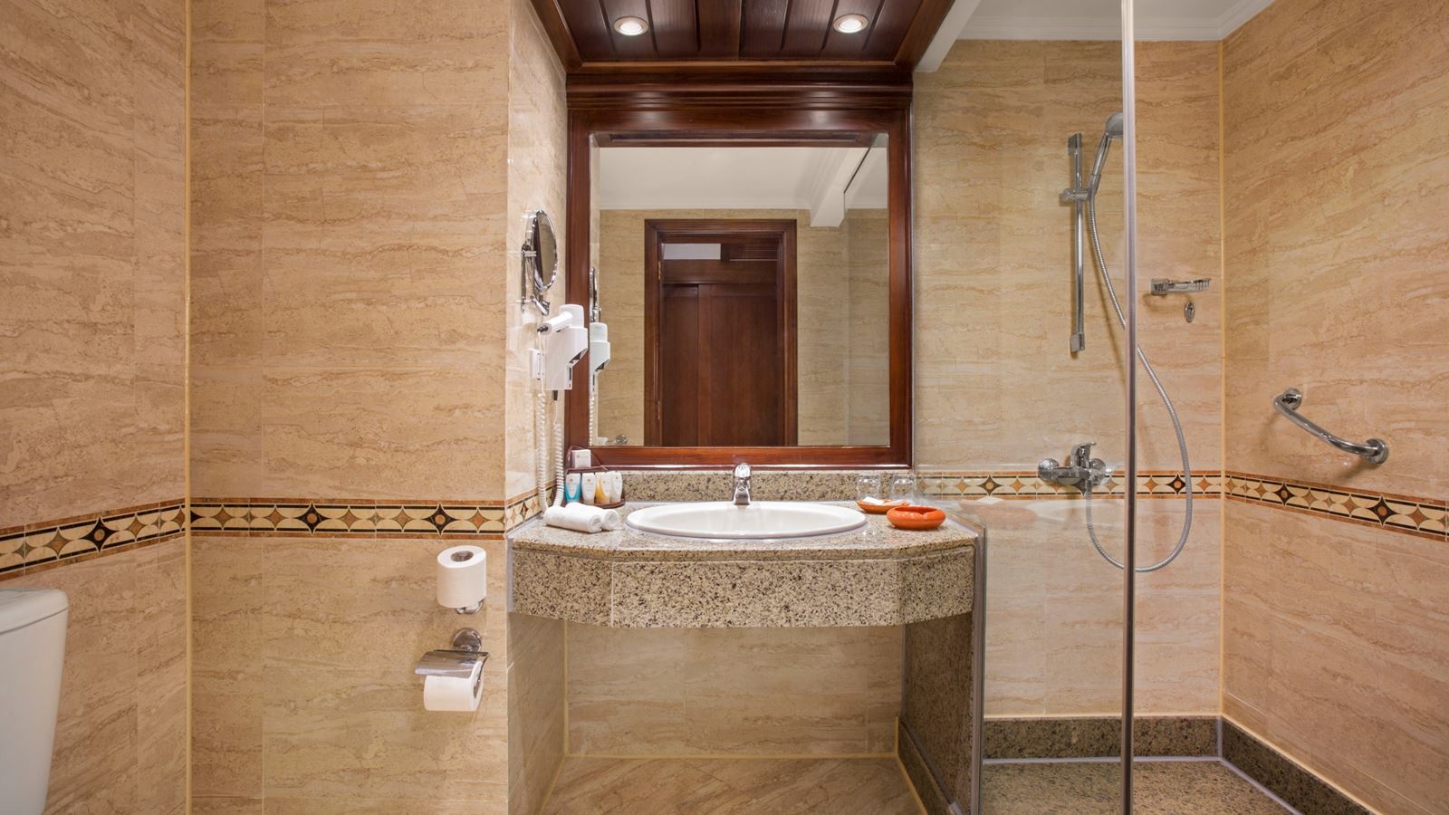 rooms-select-pool-view-room