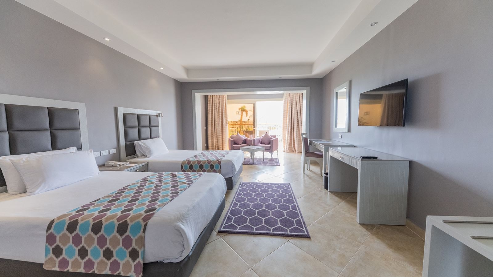 rooms-deluxe-room