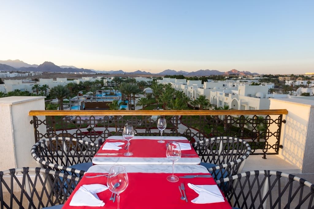 restaurants-sky-lounge