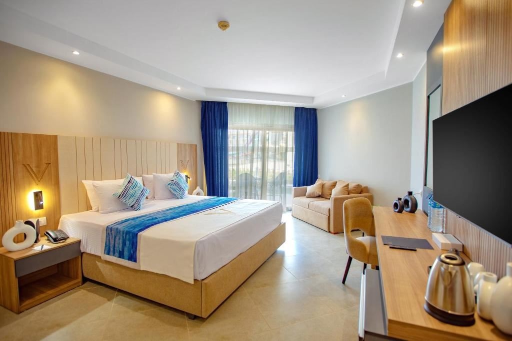 rooms-deluxe-jacuzzi-room