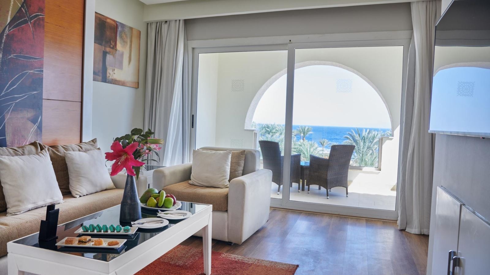 rooms-deluxe-suite