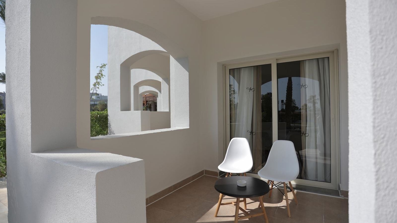 rooms-standard-room-garden-view