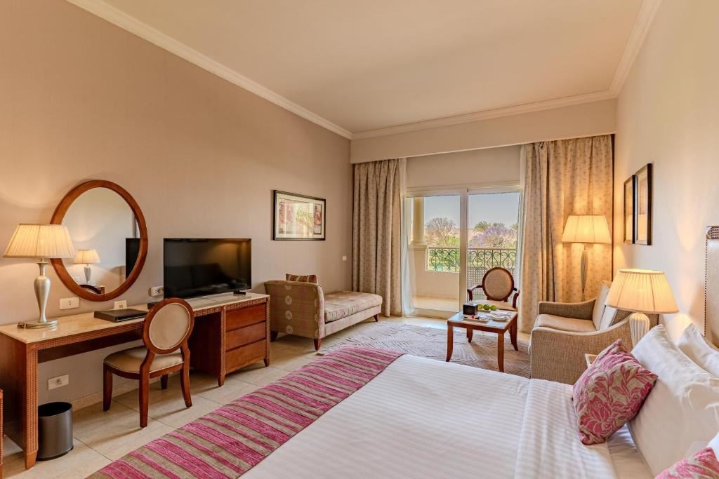 rooms-deluxe-room