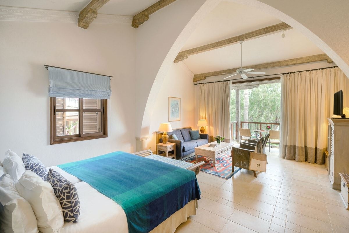 rooms-executive-suite-balcony-or-terrace