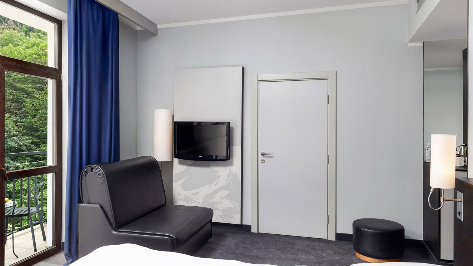 rooms-family-balcon