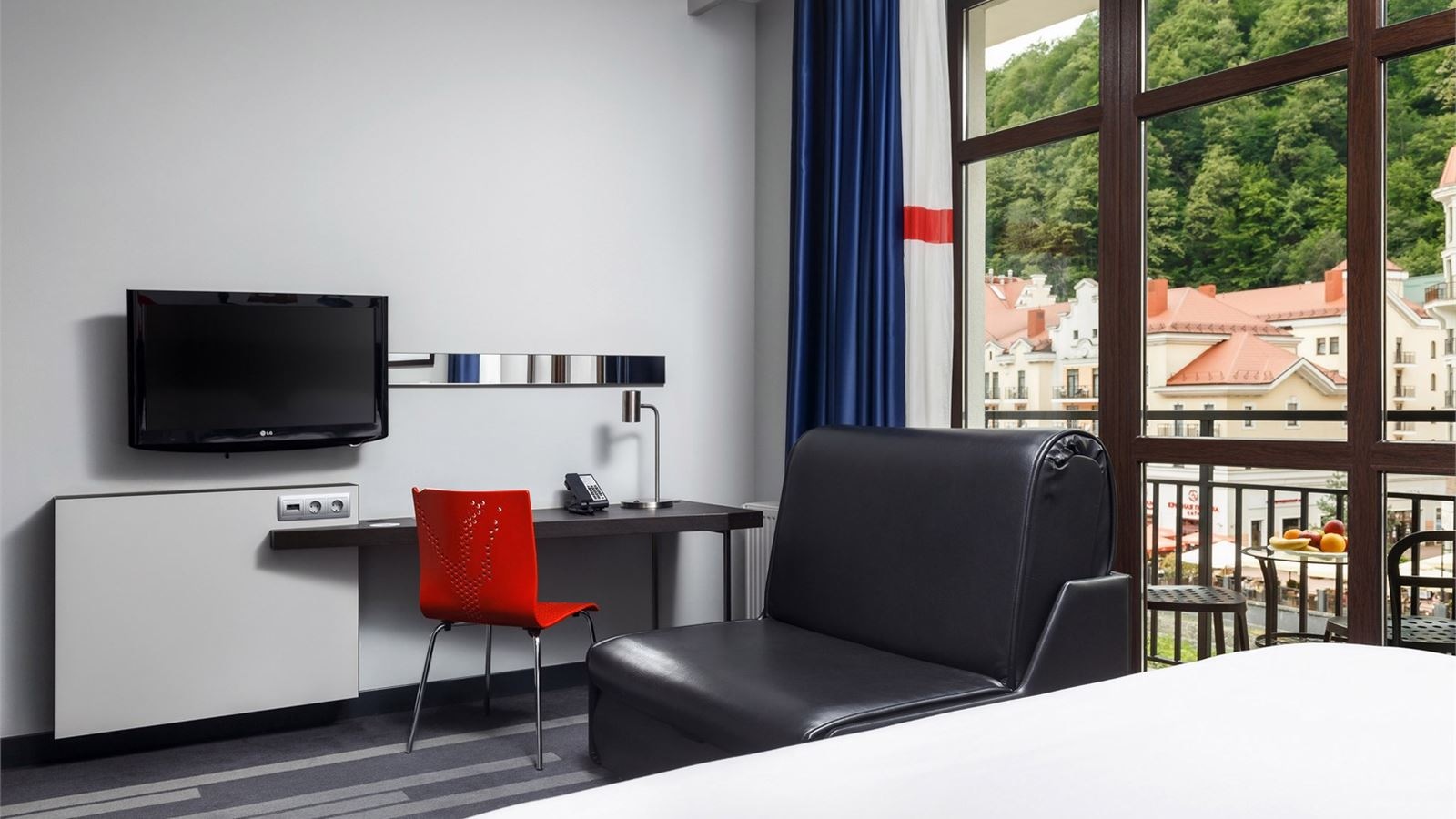 rooms-family-balcon