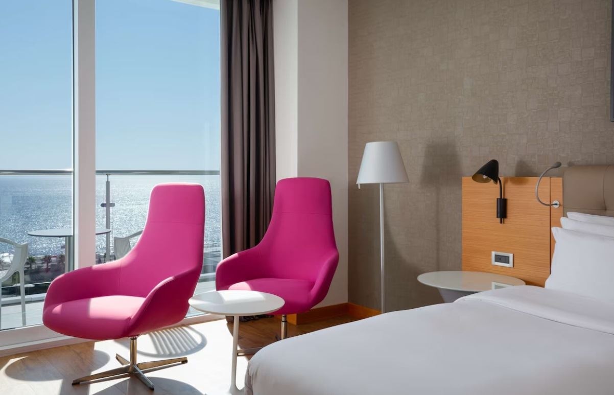 rooms-superior-room