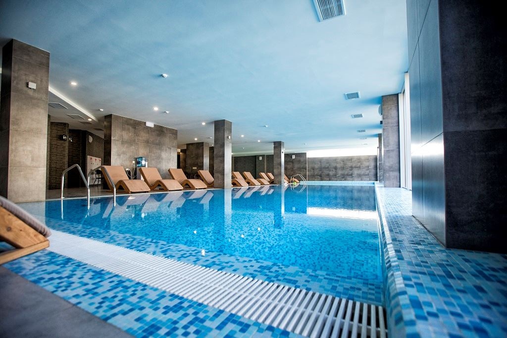 pools-indoor-pool