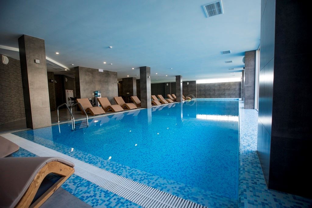 pools-indoor-pool