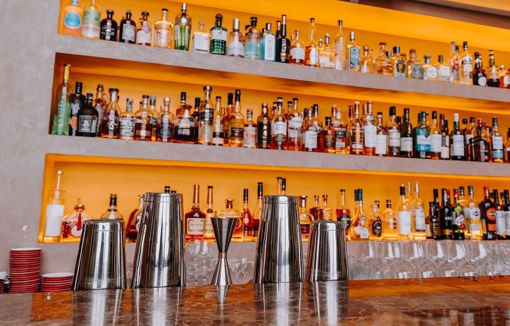 bars-hall-bar