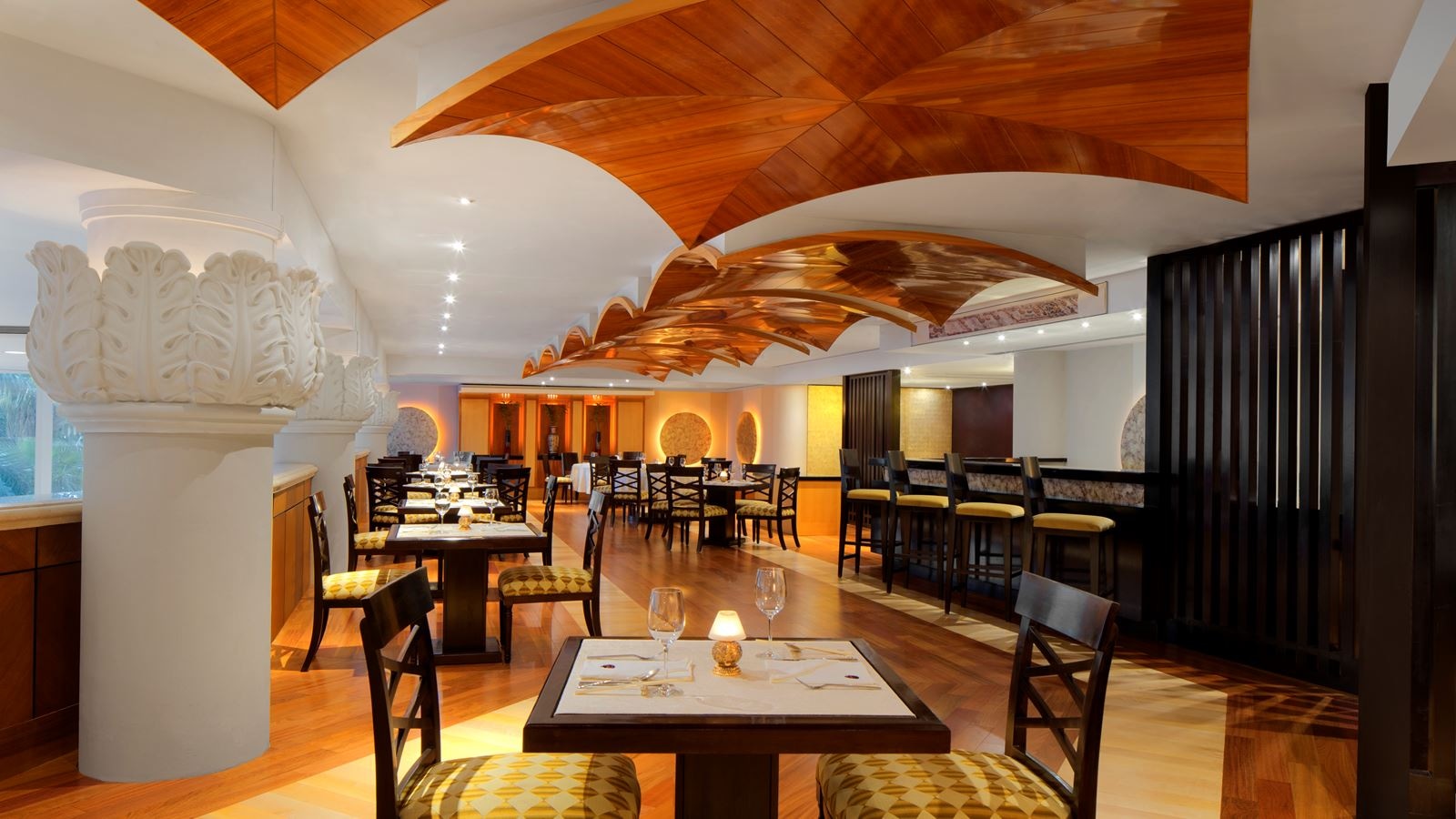 restaurants-peacock-restaurant