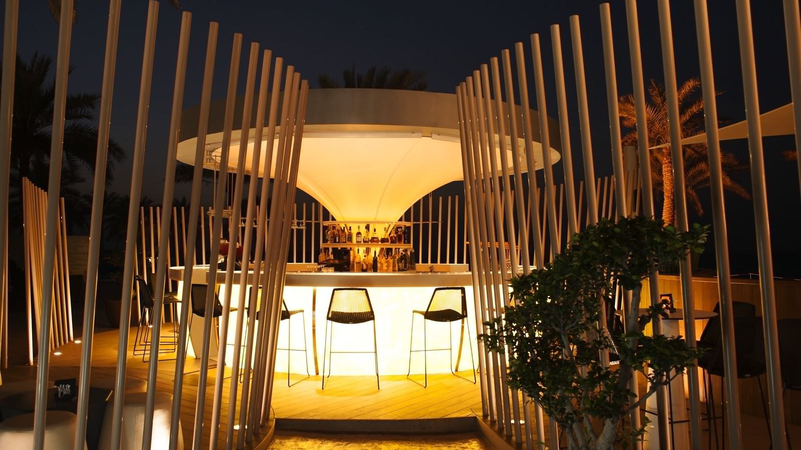 bars-bliss-beach-lounge