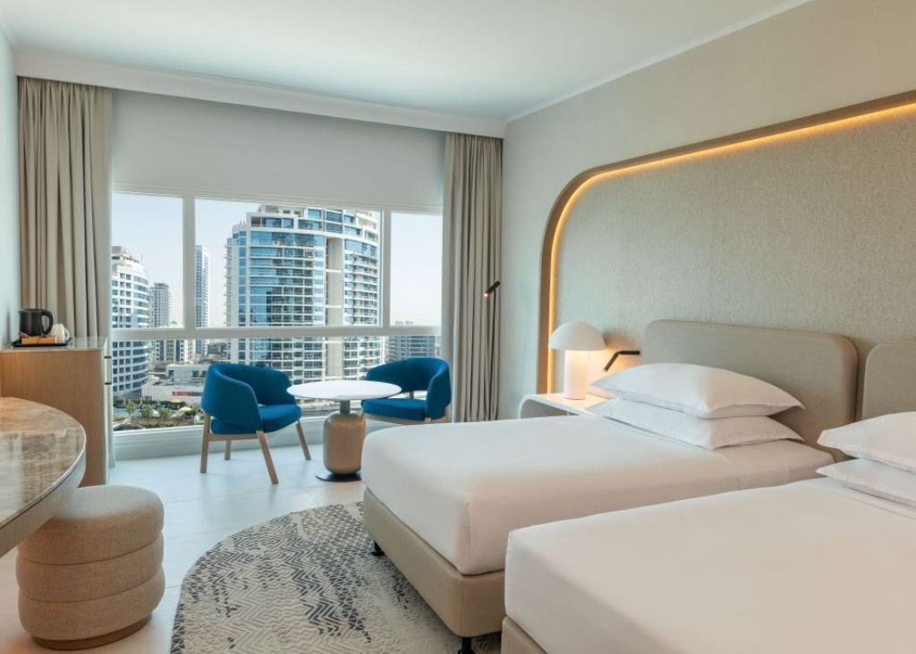 rooms-deluxe-jbr-view-room-twin