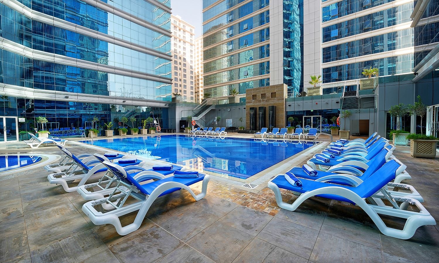 pools-outdoor-pool